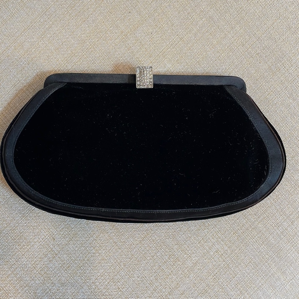 Magid Clutch/Wristlet